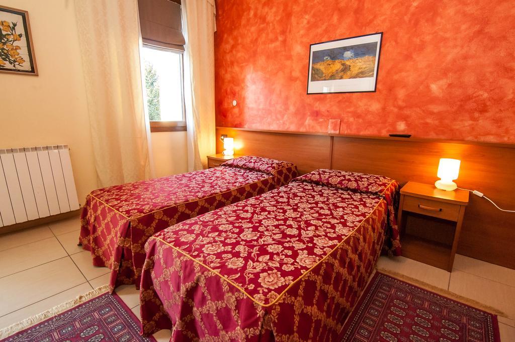 Al Piccolo Hotel Mestre Bagian luar foto
