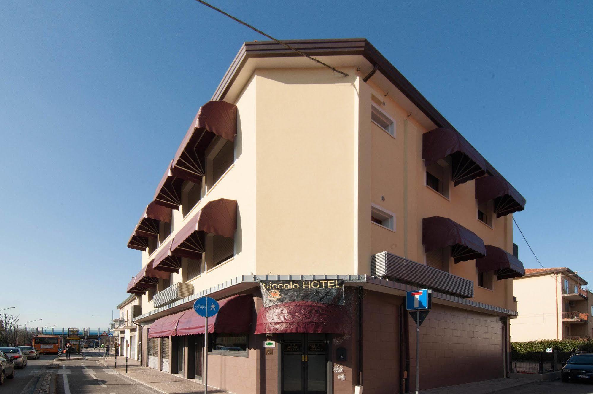 Al Piccolo Hotel Mestre Bagian luar foto